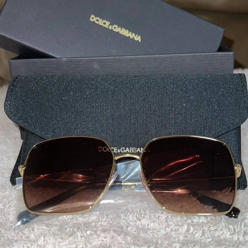 Nwt dolce & gabbana sunglasses